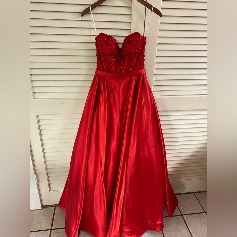 SHERRI HILL PROM DRESS